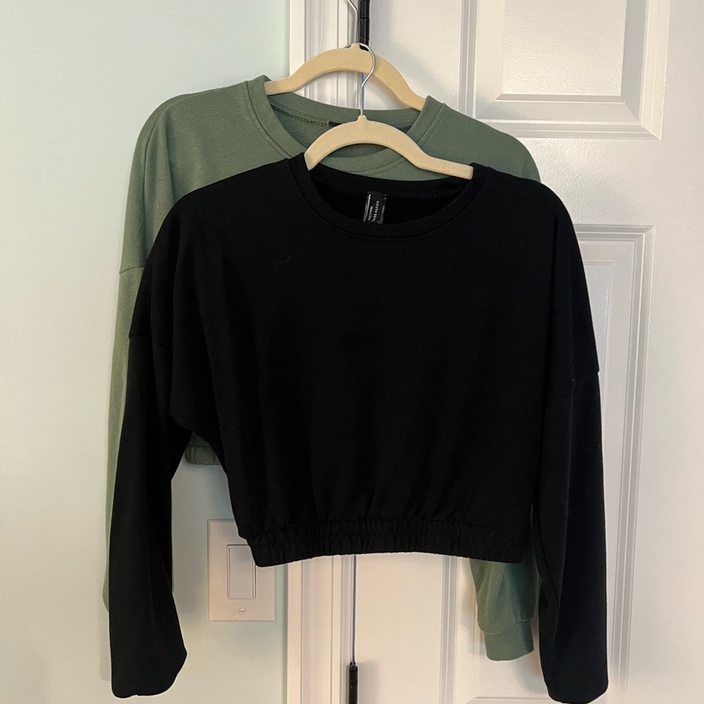 Black and Olive Green Women's Cropped Sweatshirts, set of two